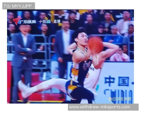 辽宁足球队勇夺冠军展现强大实力与团队精神